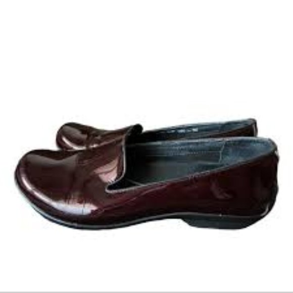 Dansko Olivia Black Cherry Patent Leather Loafers - Picture 1 of 12